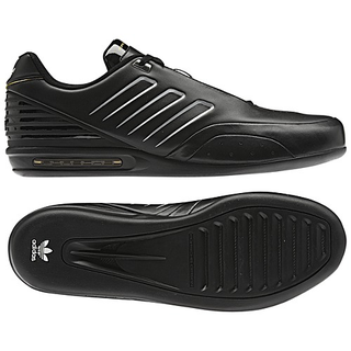 Illustration for article titled What are the best driving shoes?